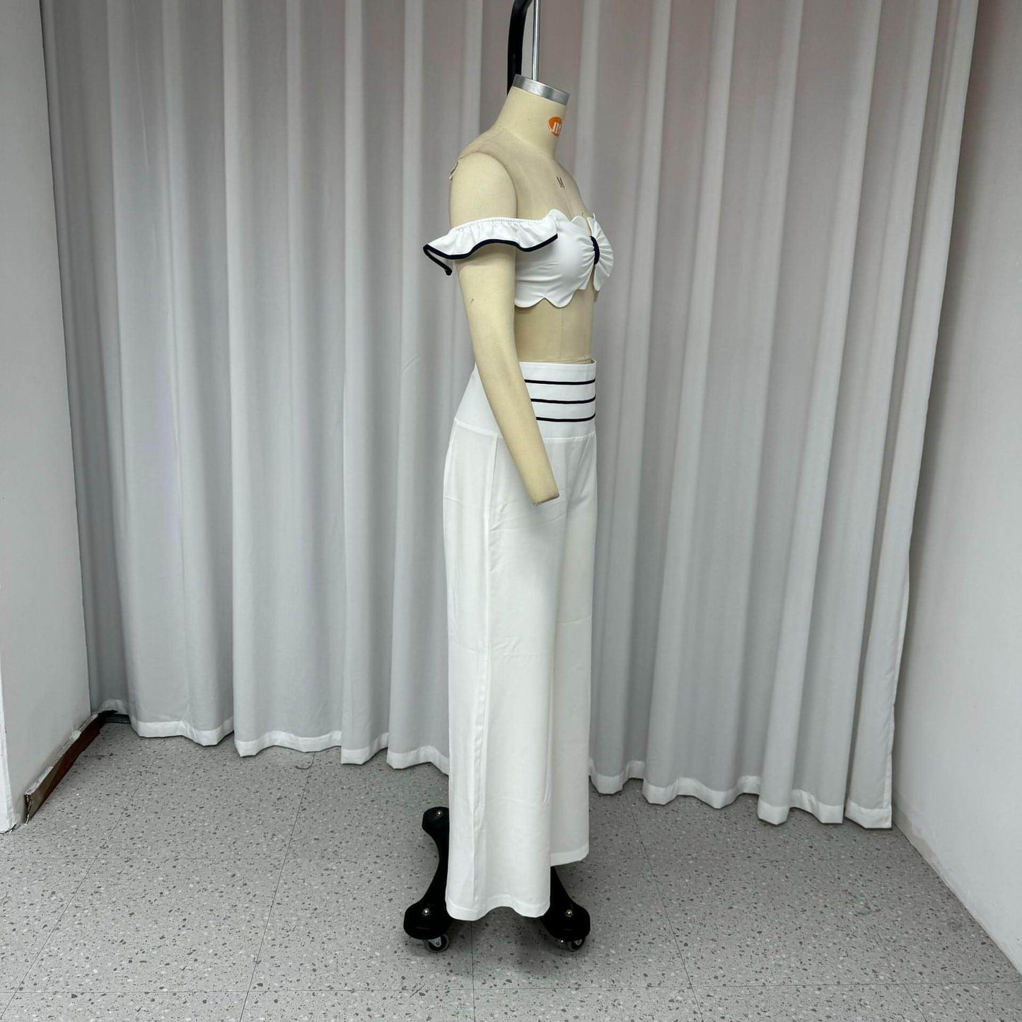 Conjunto Two-Piece Off-Shoulder Color Blanco