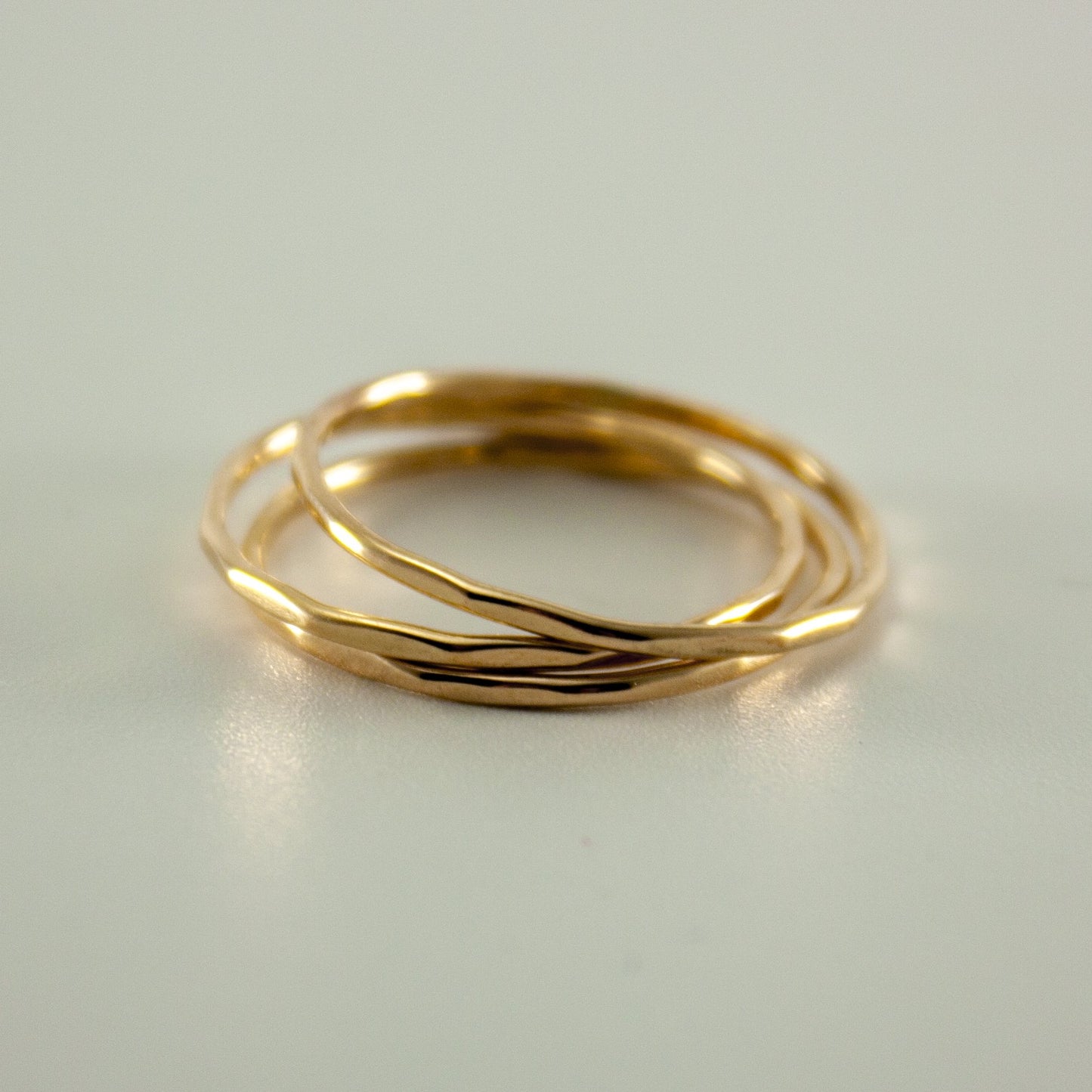 Stack de Anillos Martillados Oro 14K