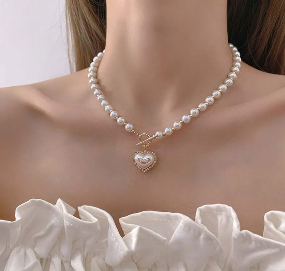 Collar Perla Natural con Colgante Corazón