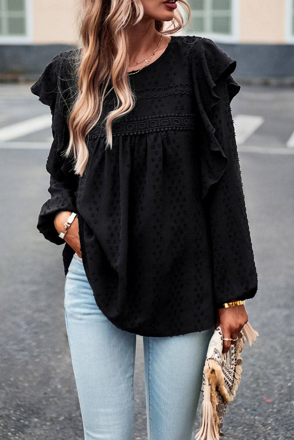 Blusa Manga Larga Encaje y Volantes en Hombros