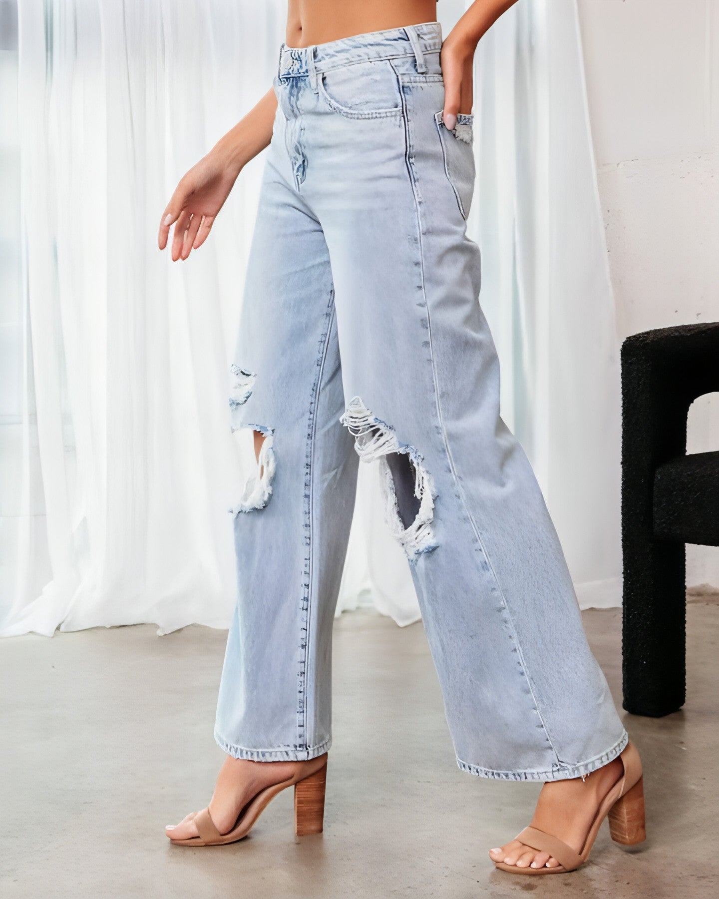 Jeans Slim Rotos con Abertura Lateral