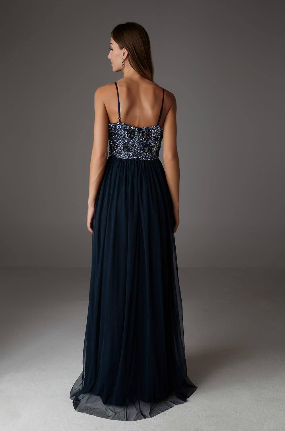 Vestido Largo Maxi Bordado a Mano Escote en V