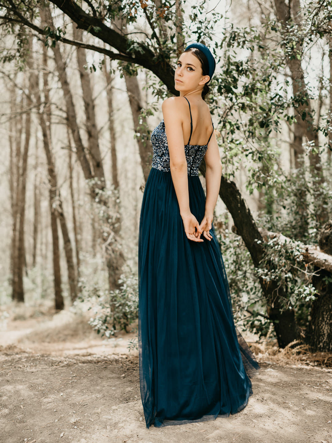 Vestido Largo Maxi Bordado a Mano Escote en V