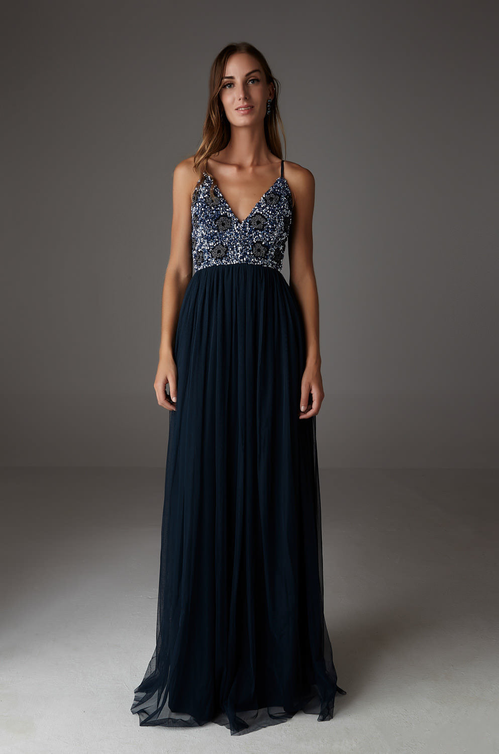 Vestido Largo Maxi Bordado a Mano Escote en V